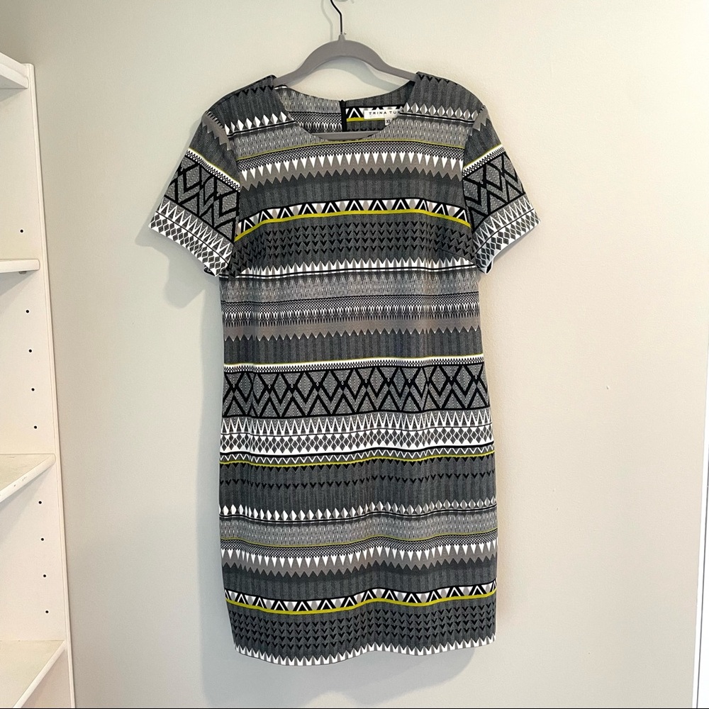 TRINA TURK GEOMETRIC PATTERN PRINT SHORT SLEEVE ROUND NECK SHIFT DRESS XL GREEN